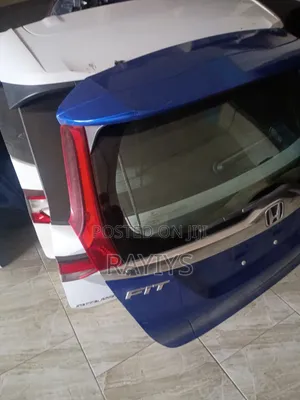 2018 HONDA FIT 2023 OUTLANDER and 2021 ACURA RDX Available