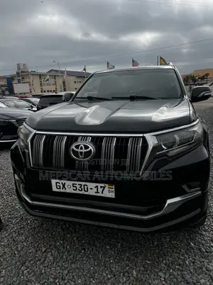 Toyota Land Cruiser Prado 2017 Black