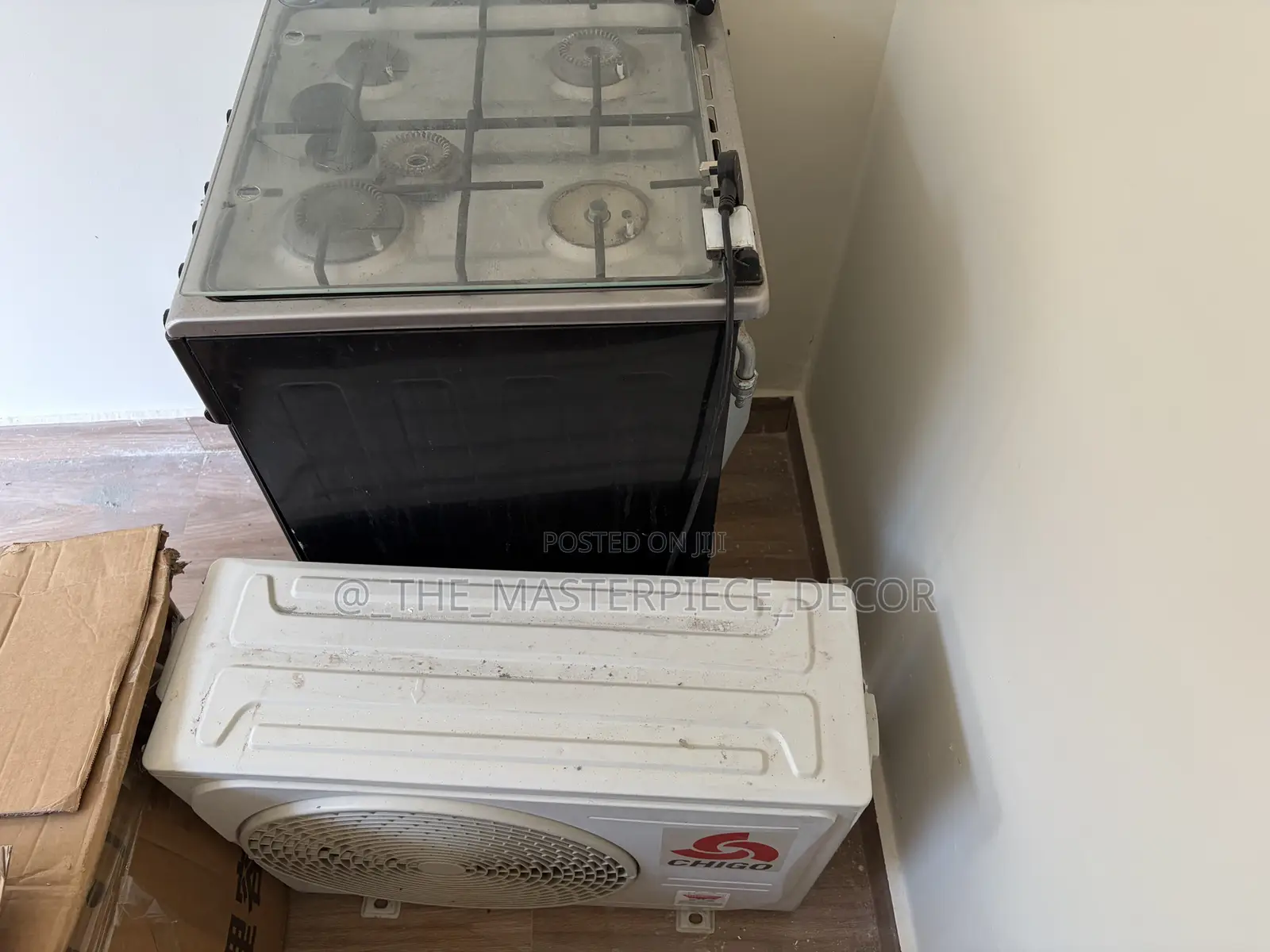 Slughtly Used Chigo 4 Gas Burner With Gas Oven and Electric Grill
