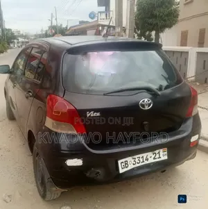 Toyota Vitz 1.3 FWD 3dr 2010 Black