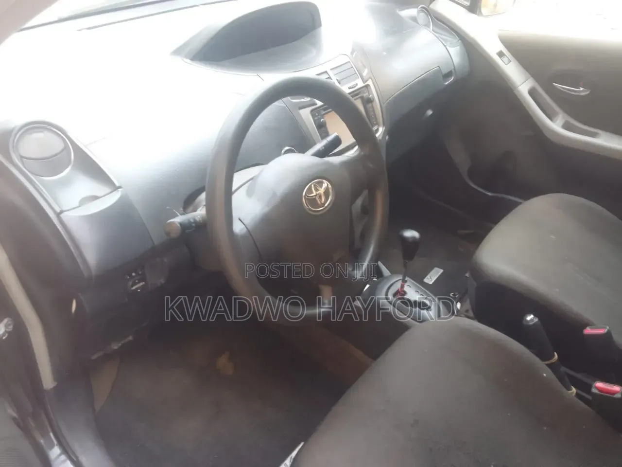 Toyota Vitz 1.3 FWD 3dr 2010 Black