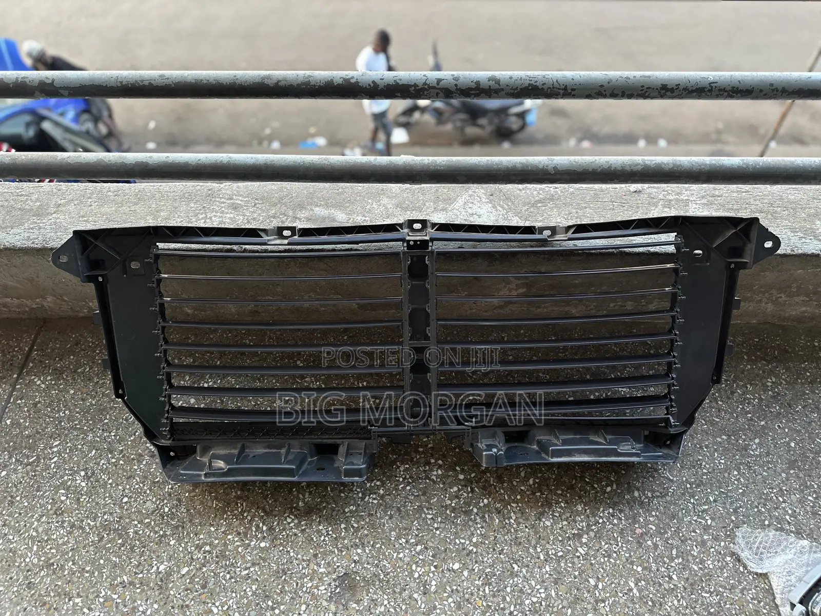 Ford F-150 2015 2016 2017 Shuttrr Grille With Motor