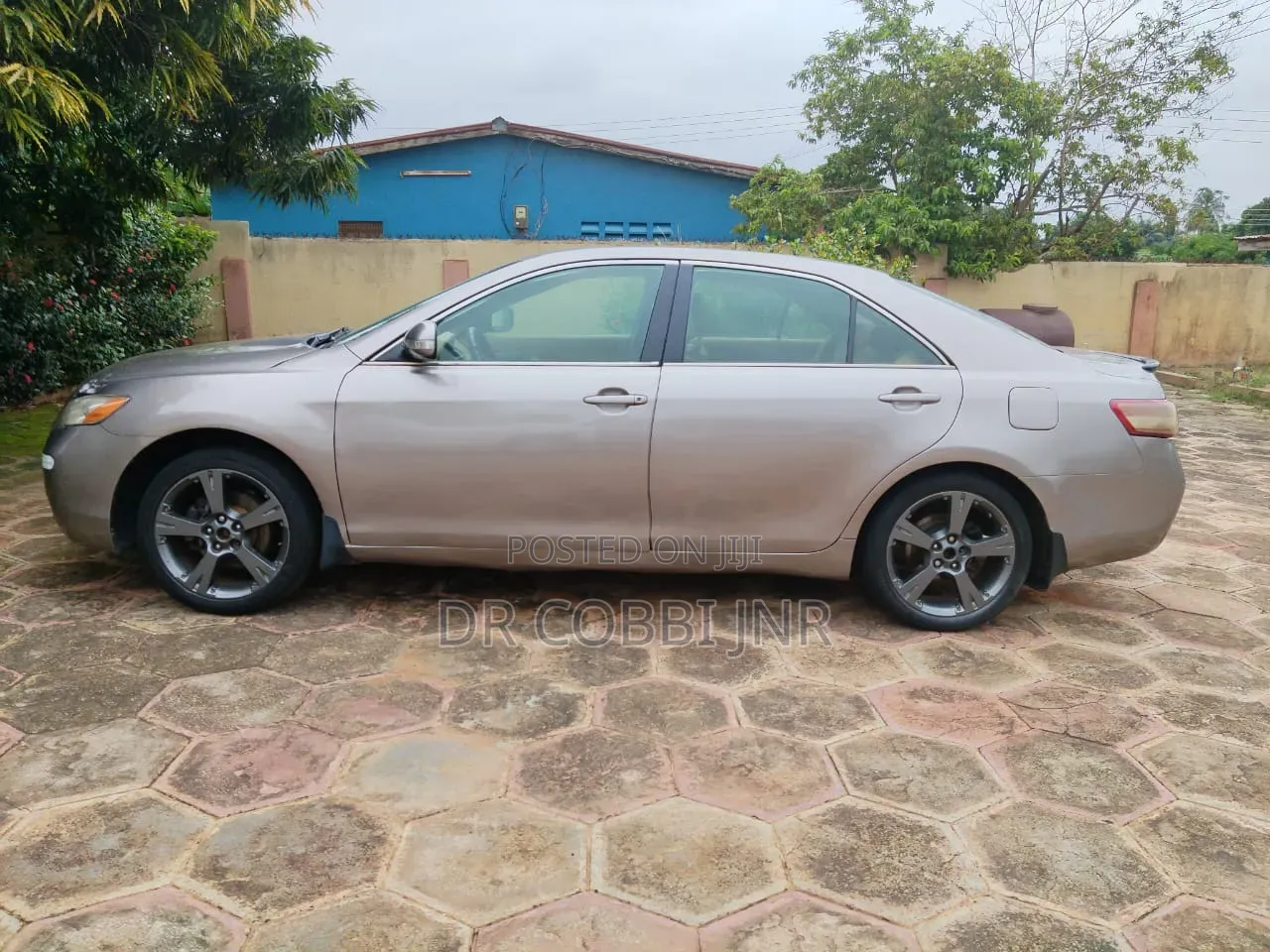 Toyota Camry LE 4dr Sedan (2.4L 4cyl 5A) 2009 Gray