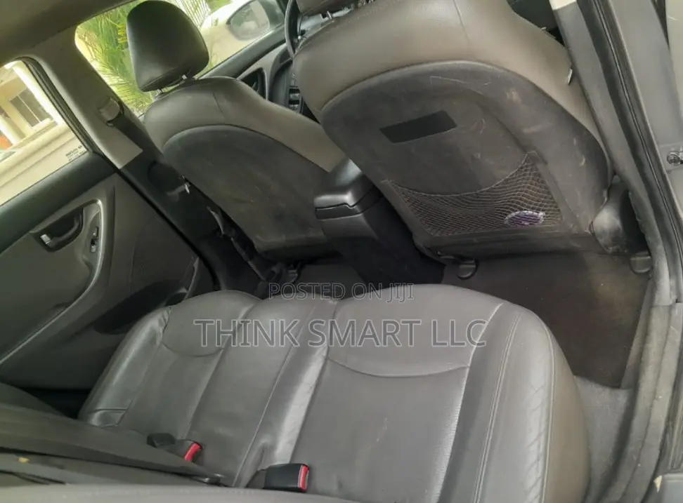 Hyundai Elantra Limited Sedan FWD (1.8L 4cyl 6A) 2013 Gray