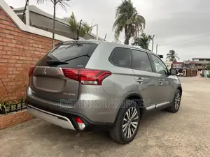 Mitsubishi Outlander 2019 Gray