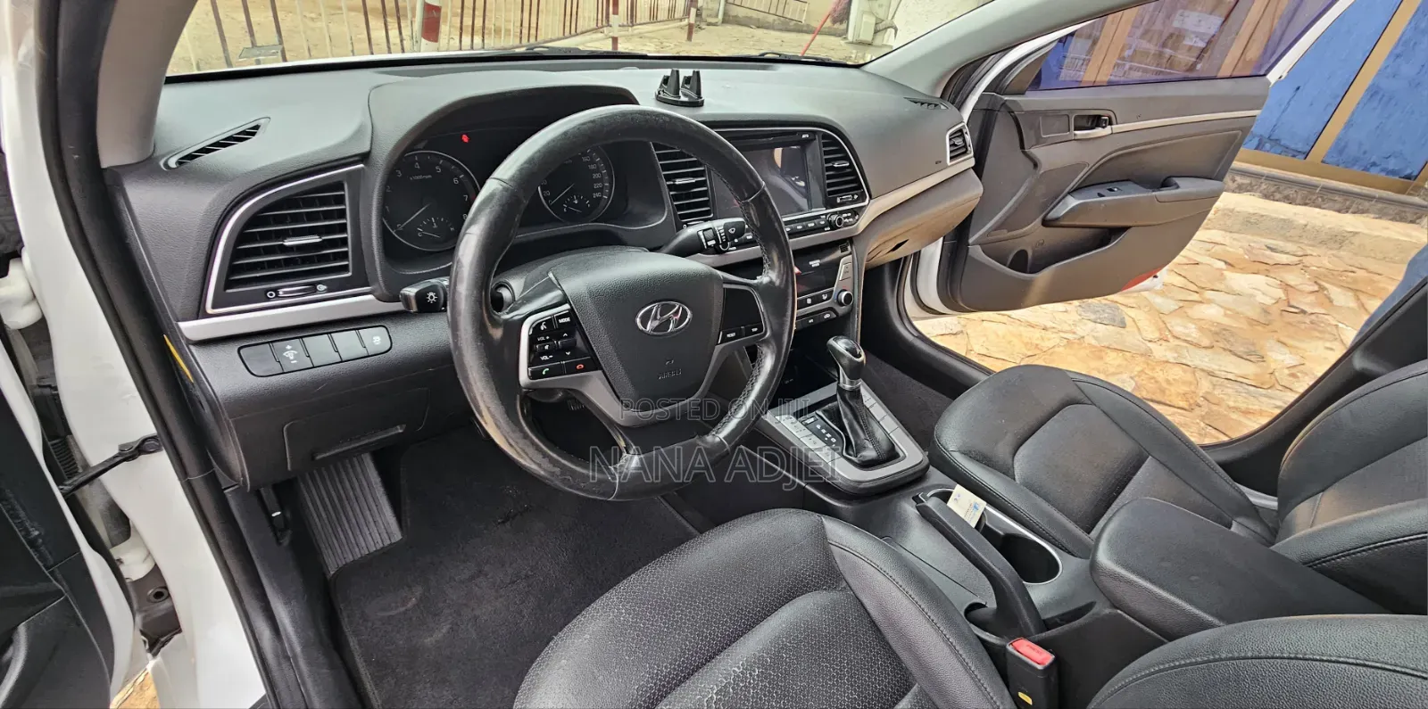 Hyundai Elantra 2018 White