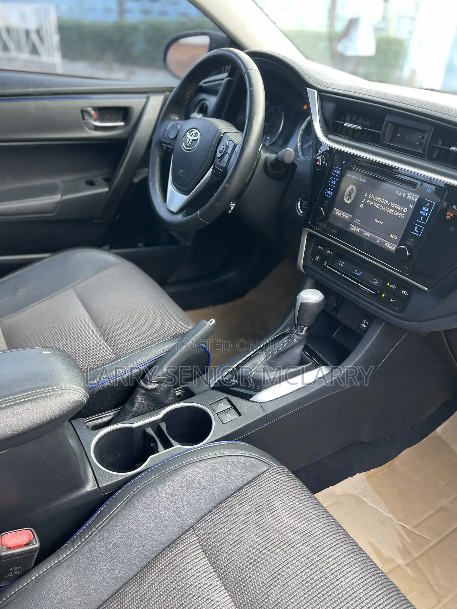Toyota Corolla SE Special Edition 4dr Sedan (1.8L 4cyl CVT) 2017 Gray