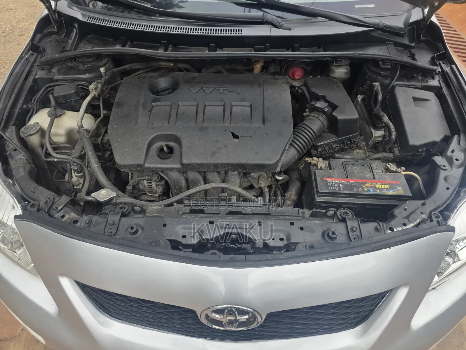 Toyota Corolla 2010 Silver