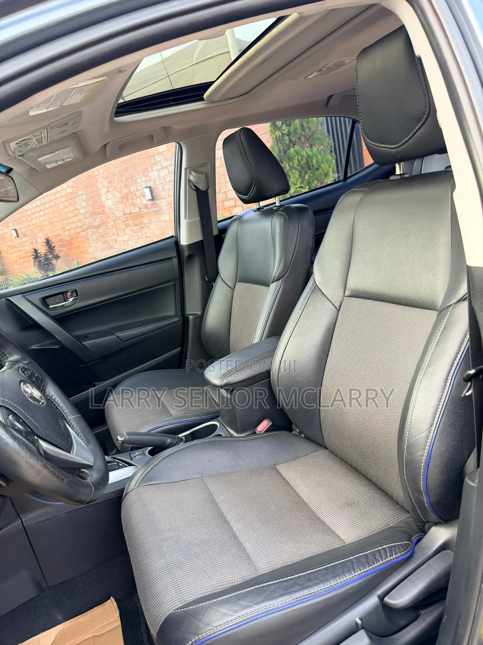Toyota Corolla SE Special Edition 4dr Sedan (1.8L 4cyl CVT) 2017 Gray