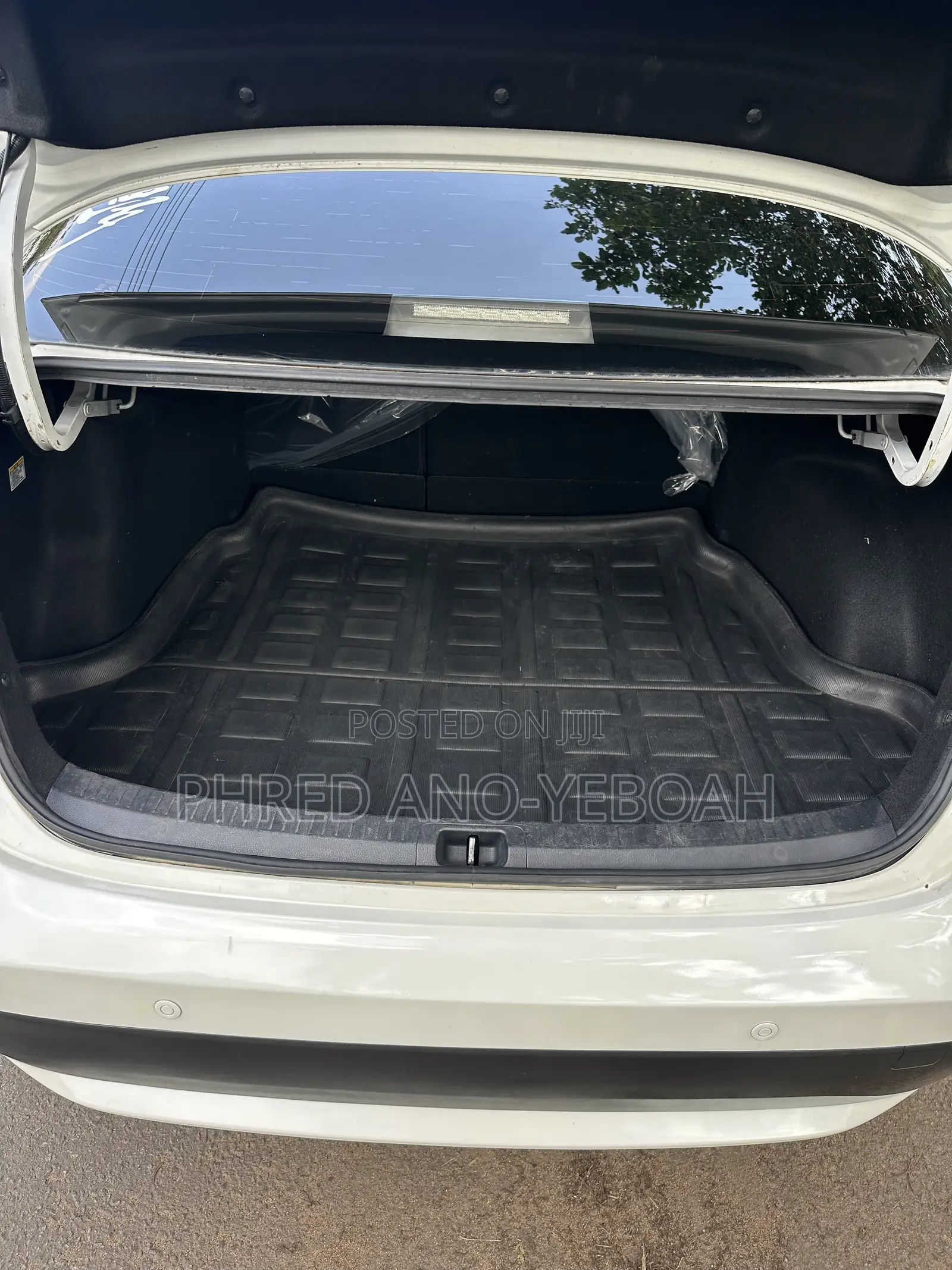 Toyota Corolla SE 2021 White