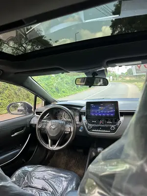 Toyota Corolla SE 2021 White