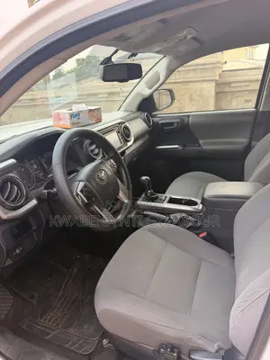 Toyota Tacoma 2017 White