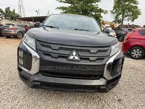 Mitsubishi Outlander 2021 Black