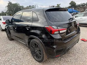 Mitsubishi Outlander 2021 Black