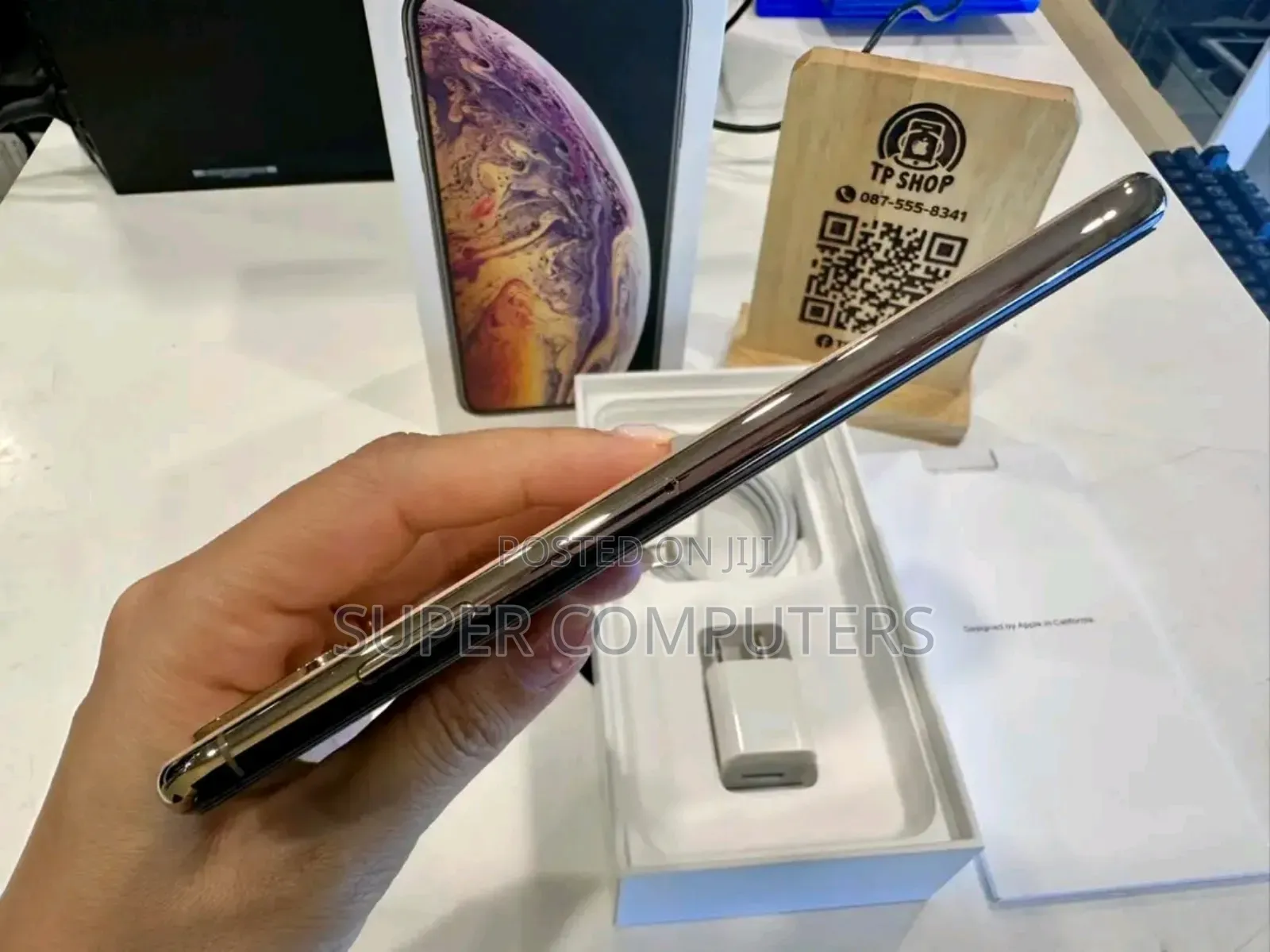 New Apple iPhone XS Max 256 GB Gold