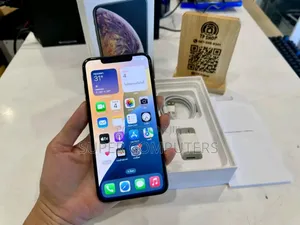 New Apple iPhone XS Max 256 GB Gold