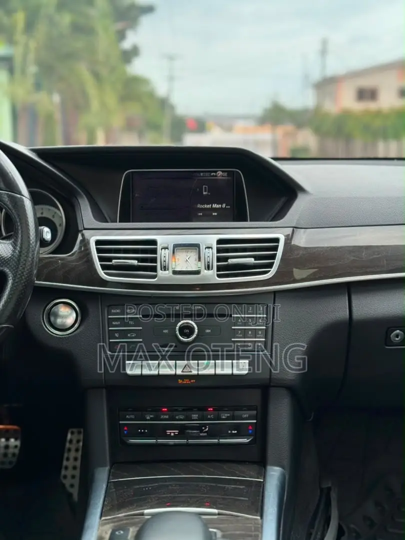 Mercedes-Benz E300 2016 Silver
