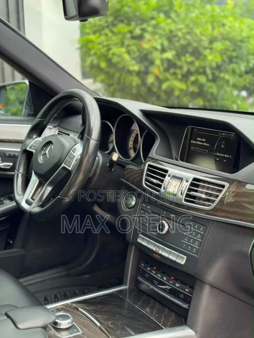 Mercedes-Benz E300 2016 Silver