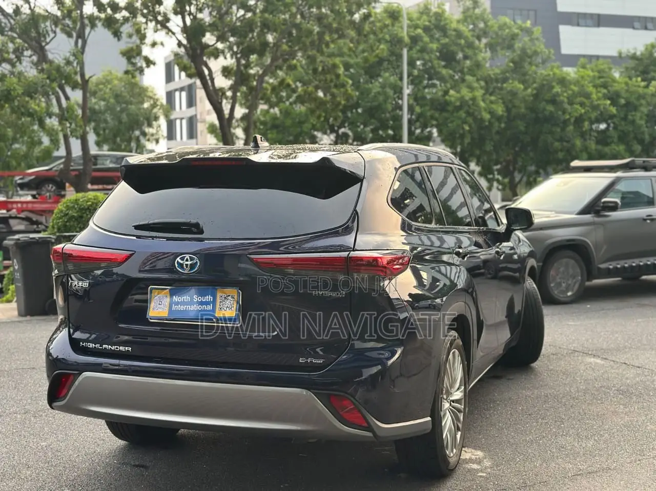 Toyota Highlander XLE 2022 Blue