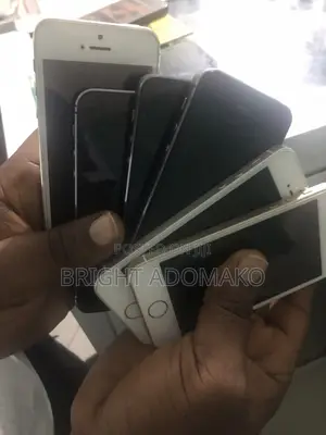 Apple iPhone 5s 16 GB Gold