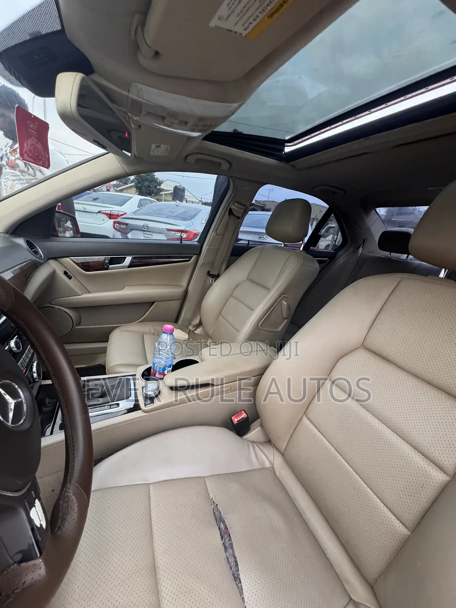 Mercedes-Benz C250 2012 Red