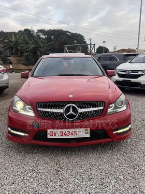 Mercedes-Benz C250 2012 Red