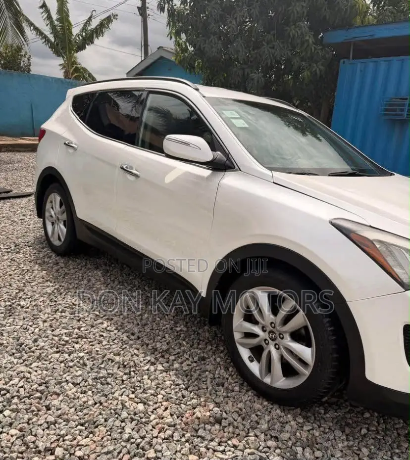 Hyundai Santa Fe 2015 White