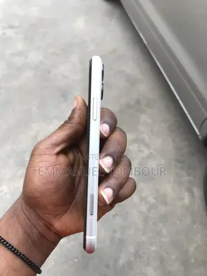 Apple iPhone 11 64 GB White
