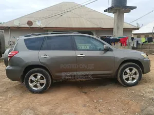 Toyota RAV4 2.5 Limited 2012 Gray