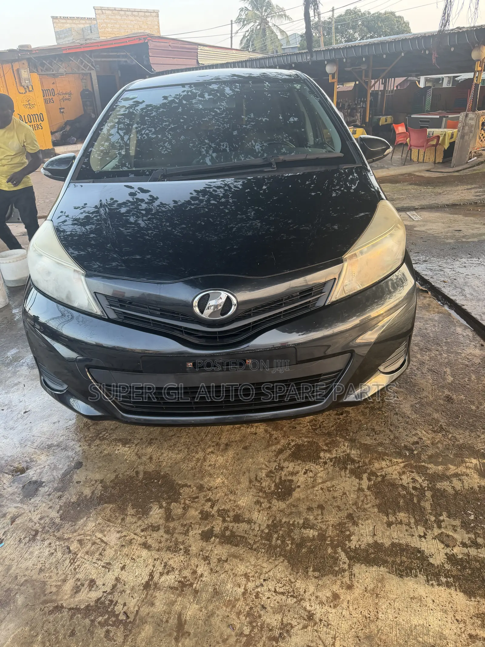 Toyota Vitz 1.3 FWD 5dr 2013 Black