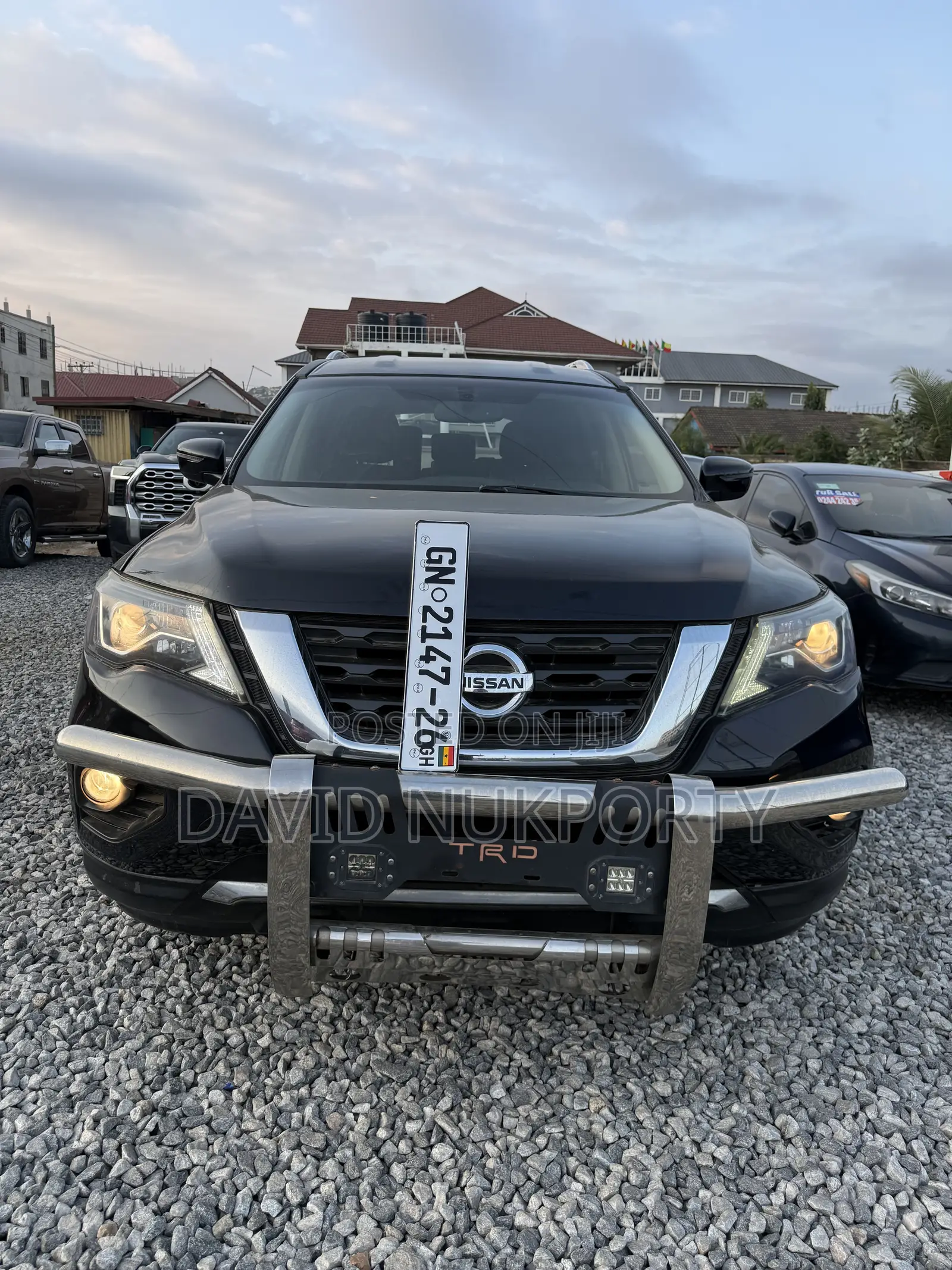 Nissan Pathfinder 2018 Black