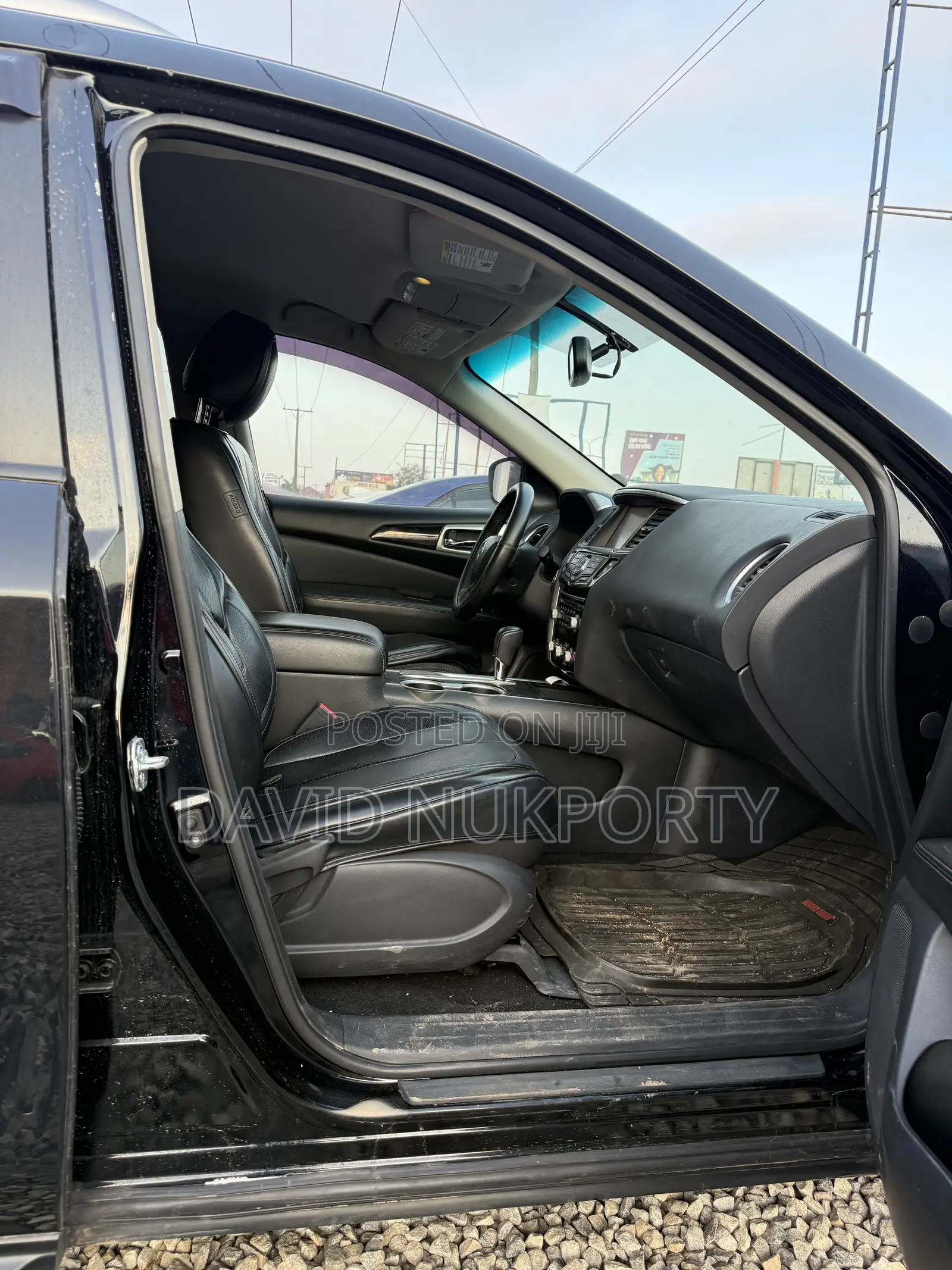 Nissan Pathfinder 2018 Black