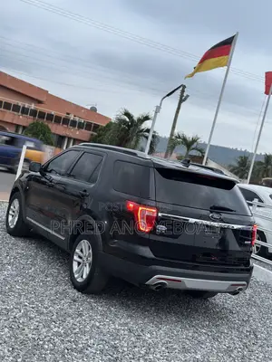 Ford Explorer XLT 4dr 4x4 (2.3L 4cyl 6A) 2017 Black