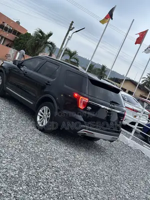 Ford Explorer XLT 4dr 4x4 (2.3L 4cyl 6A) 2017 Black