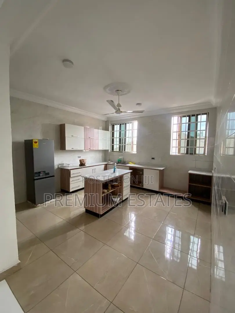 3bdrm Apartment in Adjiriganor for rent