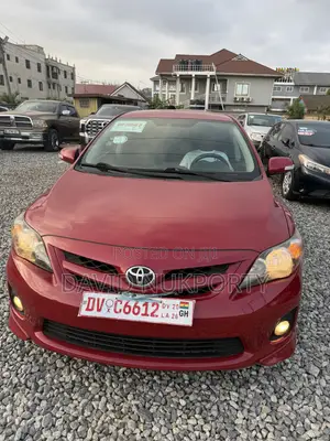 Toyota Corolla 2013 Red