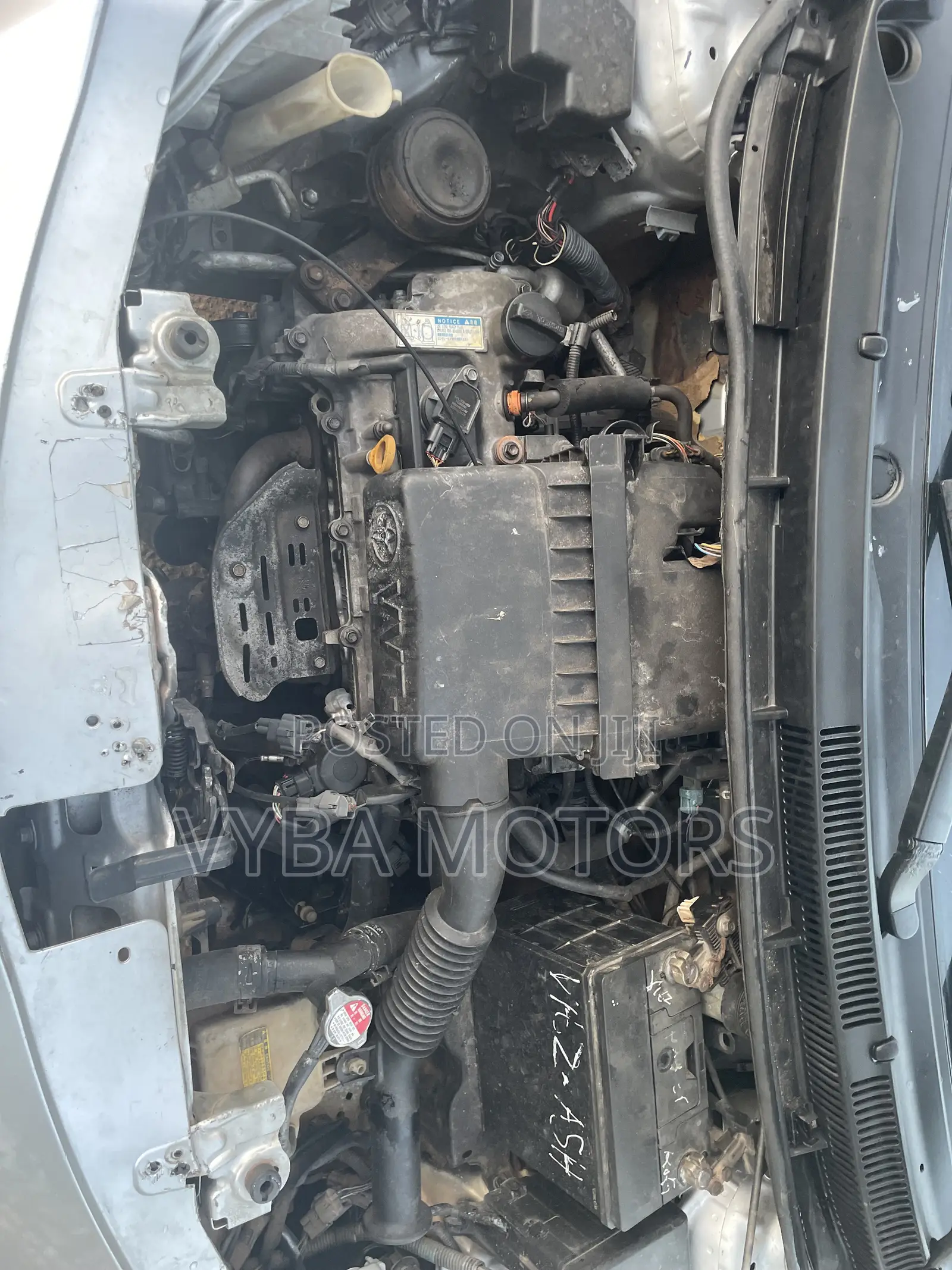 Toyota Belta 2010 Silver
