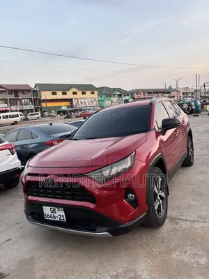 Toyota RAV4 LE AWD 2020 Red