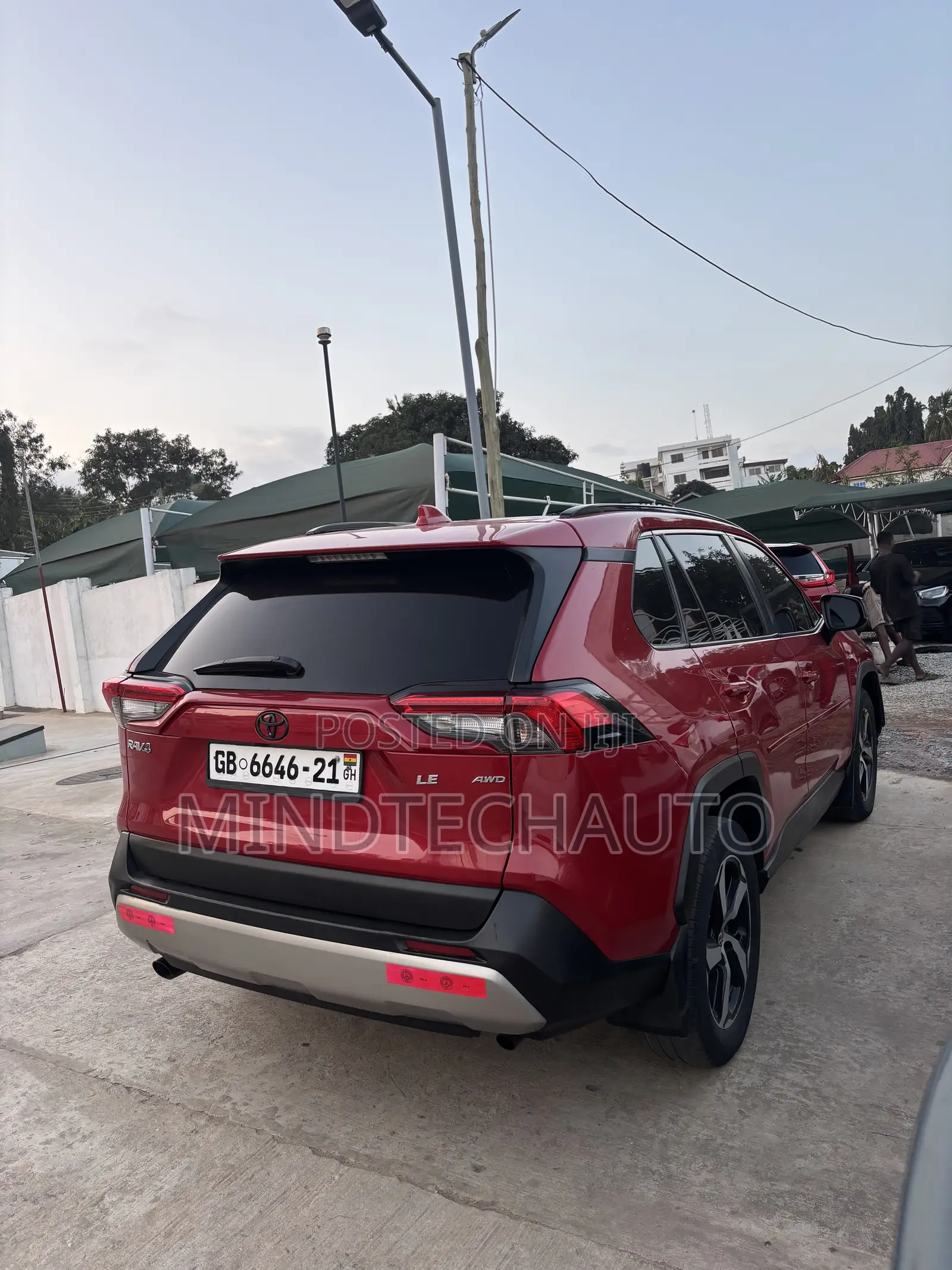 Toyota RAV4 LE AWD 2020 Red
