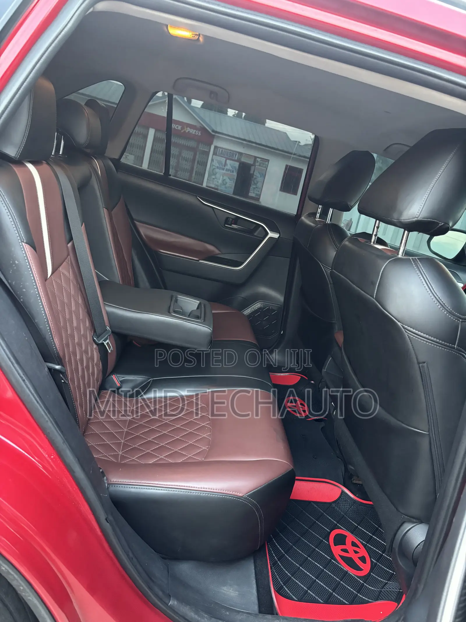 Toyota RAV4 LE AWD 2020 Red