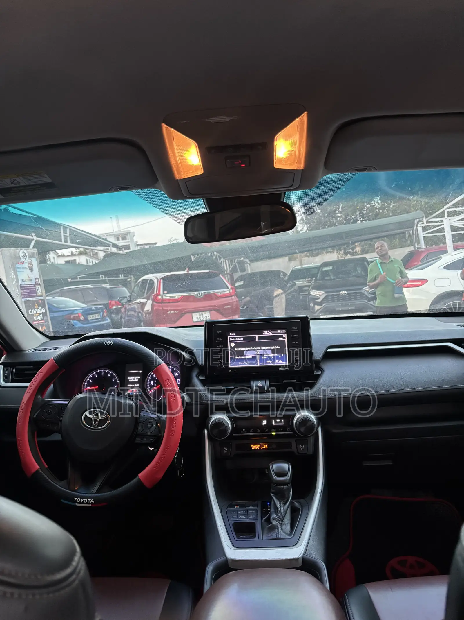 Toyota RAV4 LE AWD 2020 Red