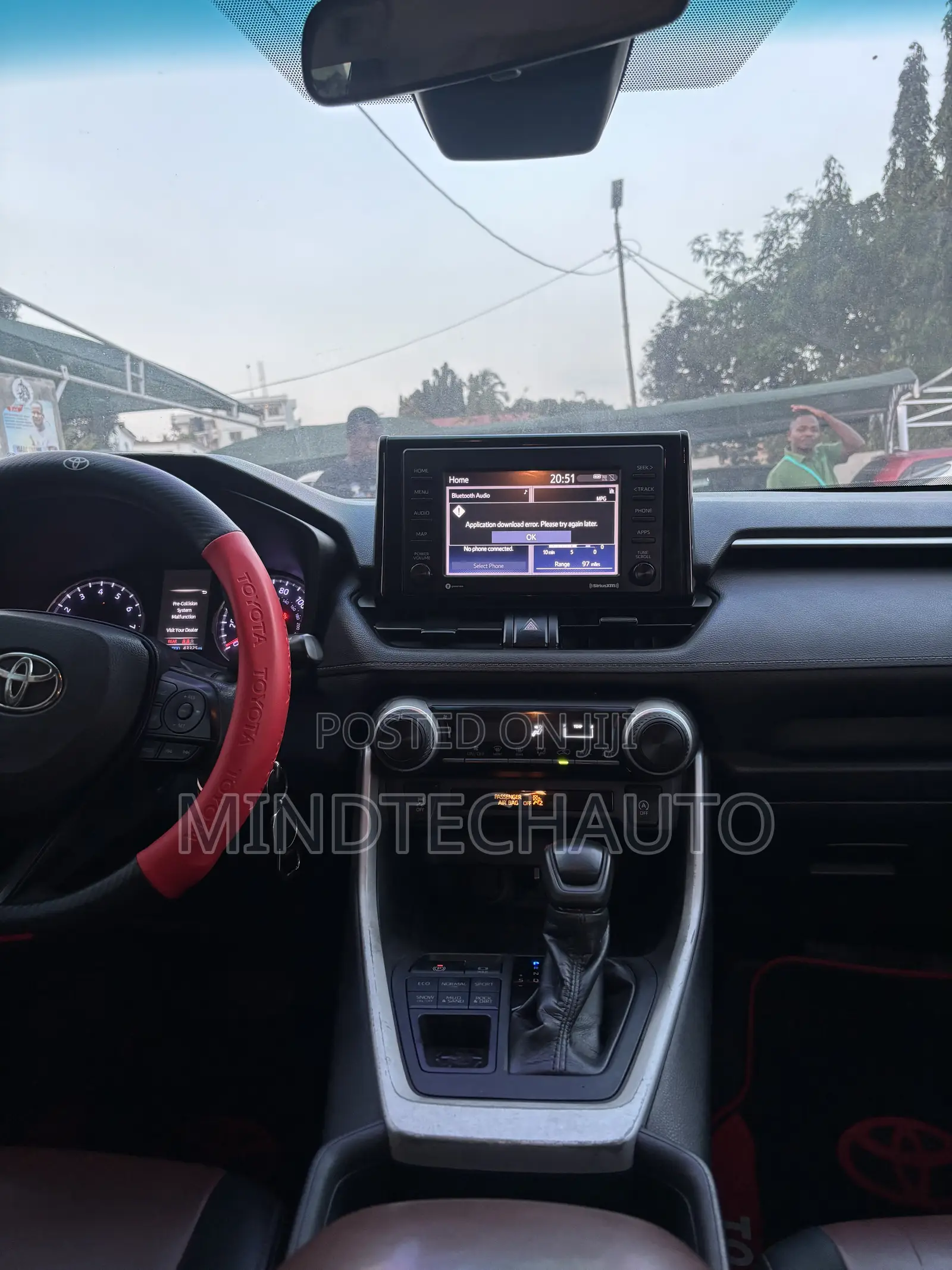 Toyota RAV4 LE AWD 2020 Red