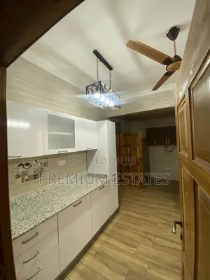3bdrm Apartment in American House for rent