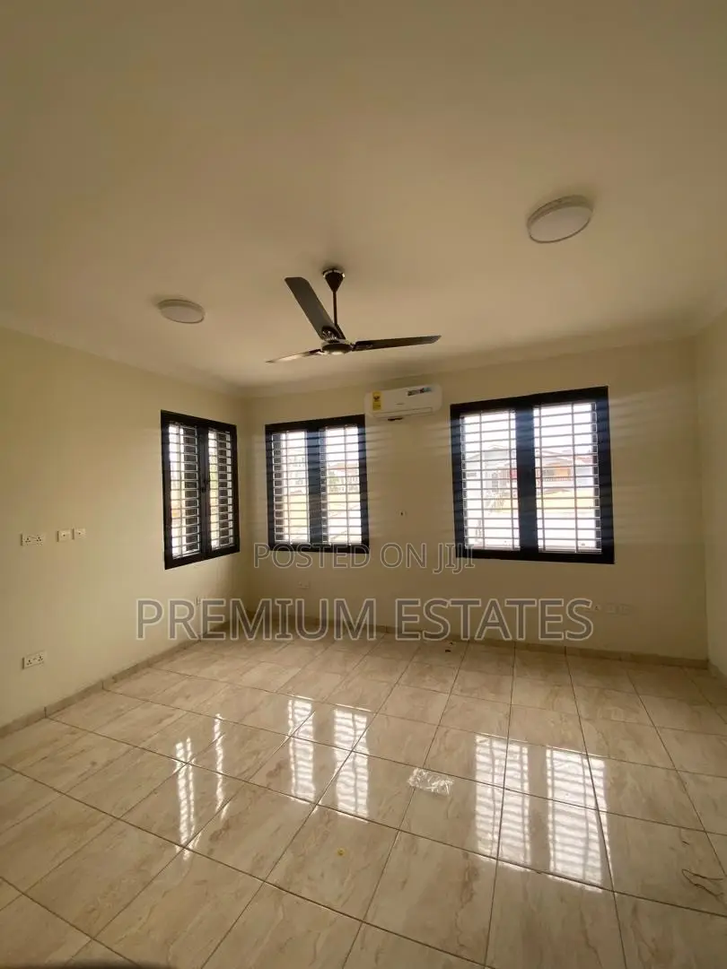 3bdrm Apartment in American House for rent