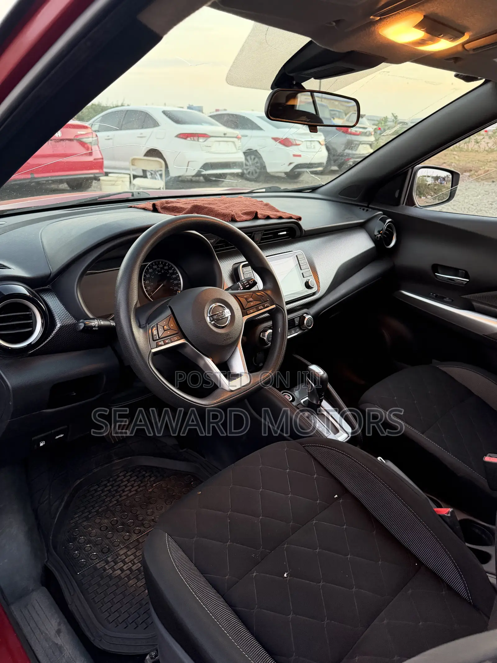 Nissan Kicks 2021 Red