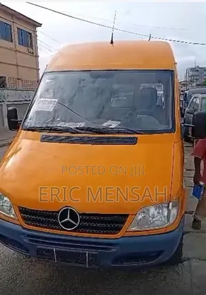 Mercedes-Benz Sprinter 2004 Yellow