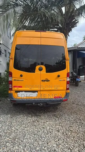 Mercedes-Benz Sprinter 2004 Yellow