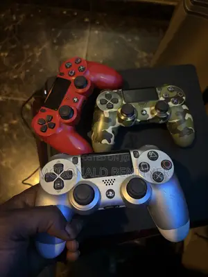 PS4 Original Controllers