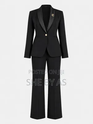Women Corporate Suit Set – Elegant Work Outfit