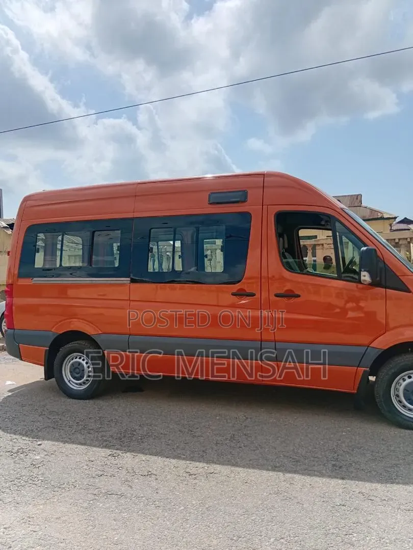 Volkswagen Crafter 2010 Orange